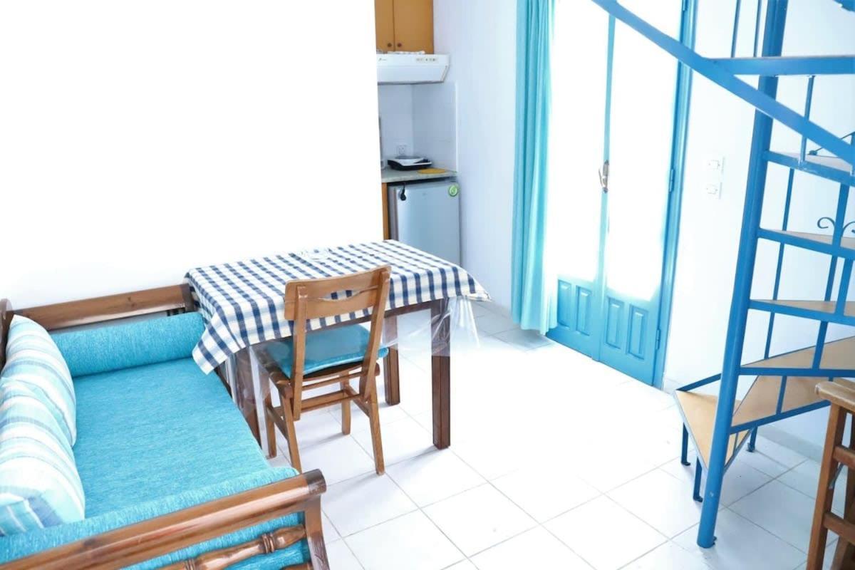 Santorini Seaside Retreat - Flora'S Summer Escape Perissa  Exteriör bild