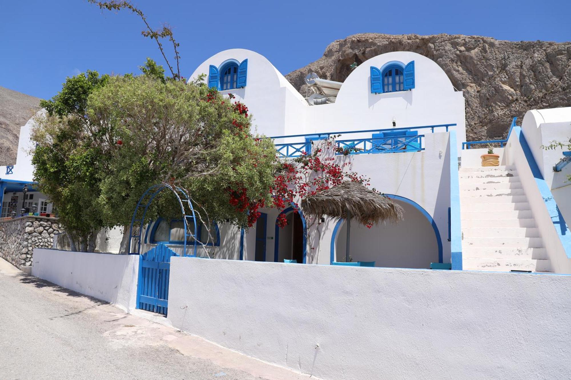 Santorini Seaside Retreat - Flora'S Summer Escape Perissa  Exteriör bild